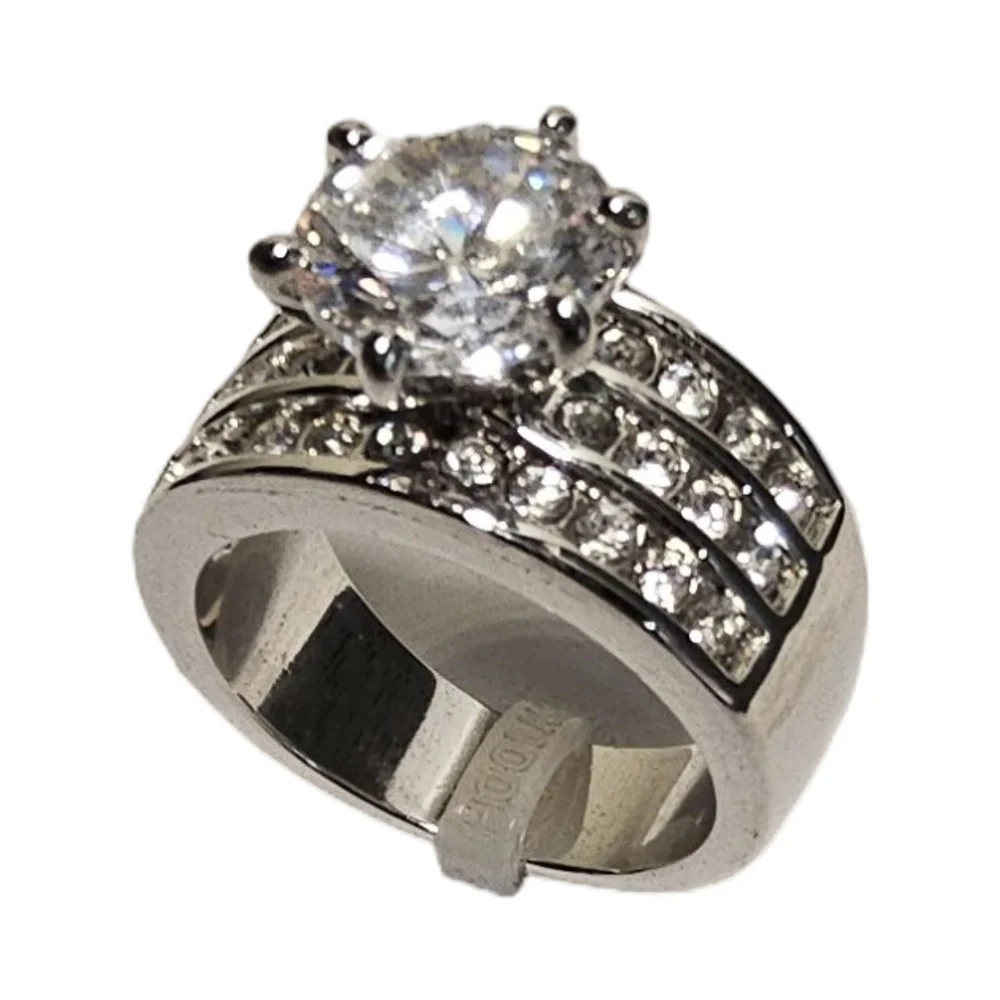 Customer return Silvertone Cubic Zirconia Ring Size 6